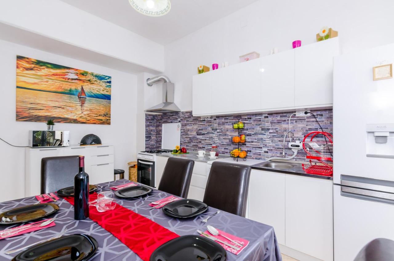 Holiday Home Lungo Mare Mlini Exterior foto
